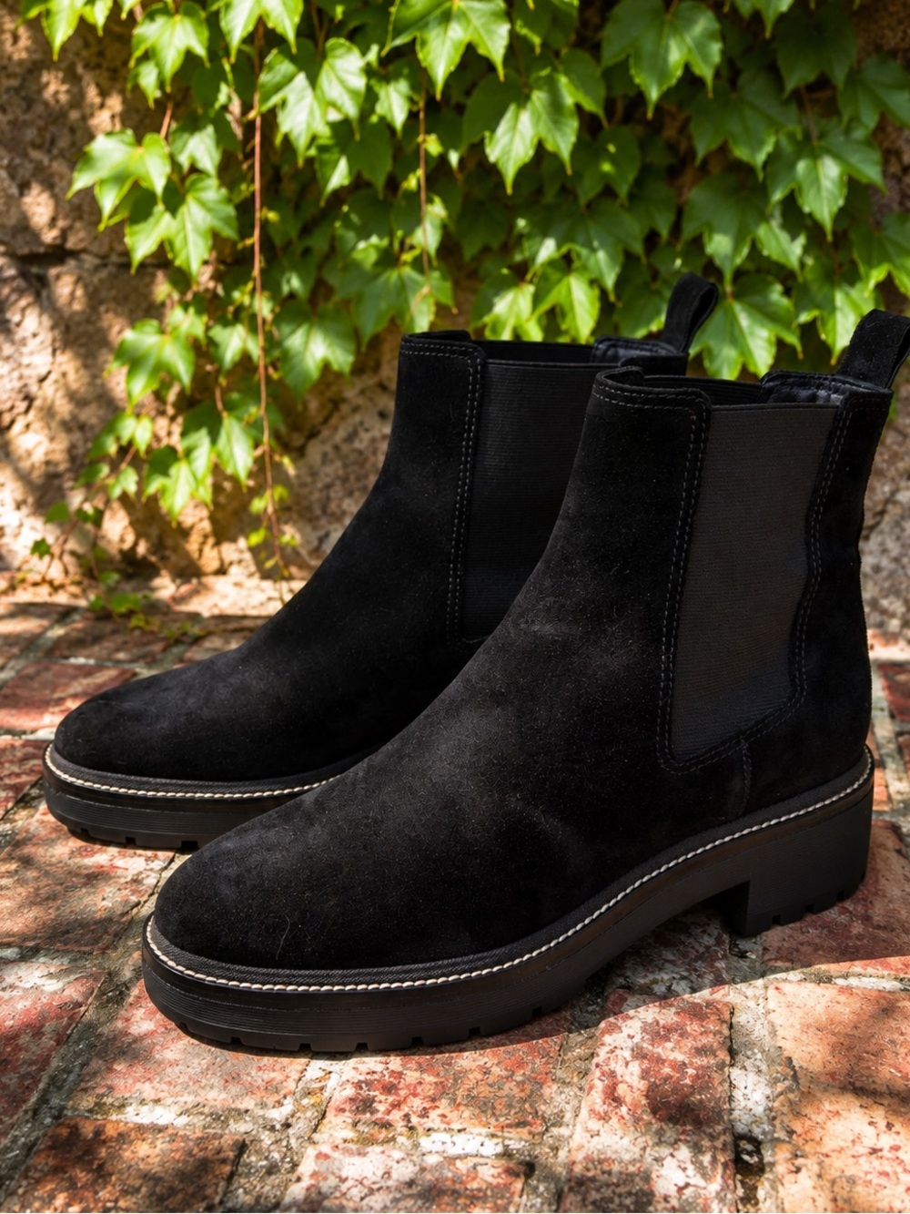 TORY BURCH Black Suede Crepe Lug Sole Classic Walkable Chelsea Boots, 9.5M